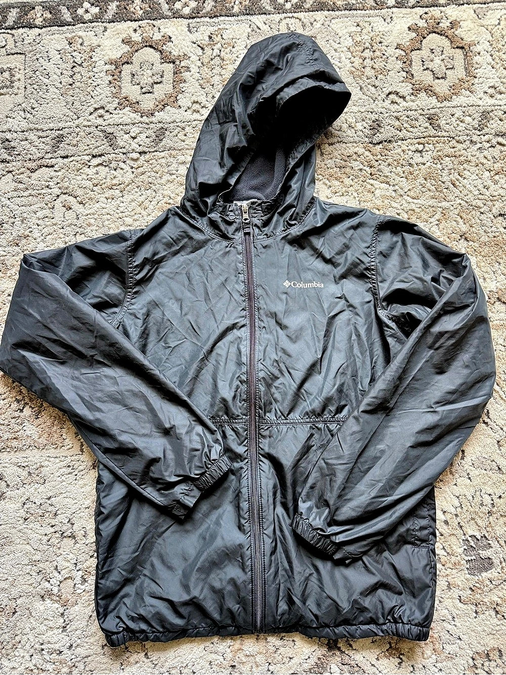 Columbia Hooded Windbreaker in Black- lined with fleece